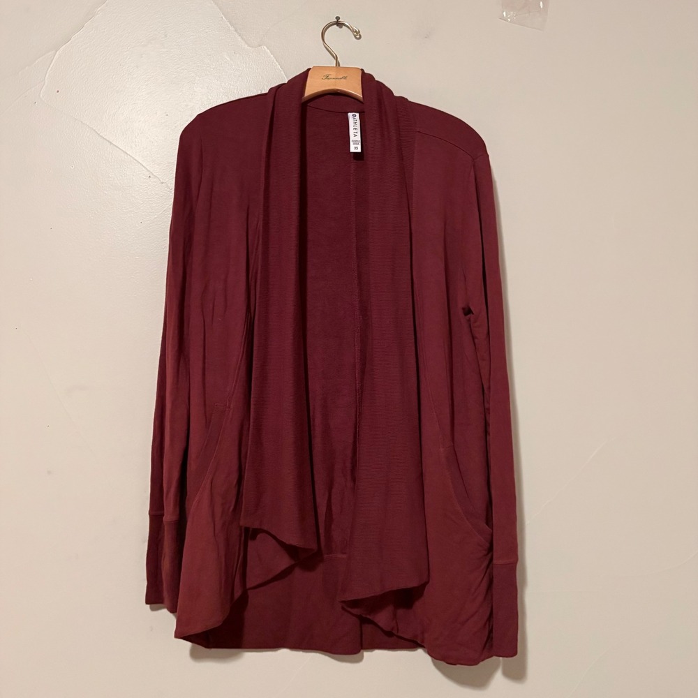 Athleta Pranayama Wrap Cardigan Burgundy Drape Open Front Long Sleeve Pocket‎ XS